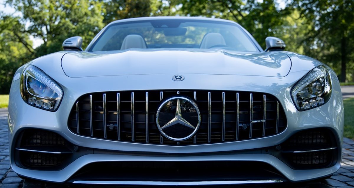 Житель Геленджика взял у знакомого Mercedes и отдал его за свои долги во Владикавказе