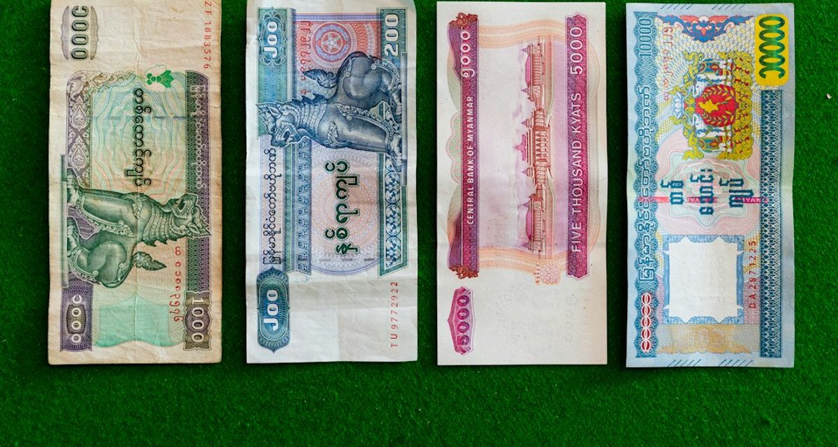 Мошенники забрали у кубанки 2 млн рублей из выплат за погибшего сына и вернули фальшивые купюры