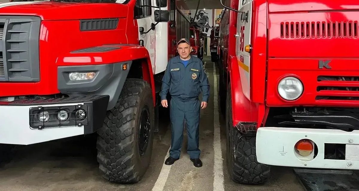 Водитель пожарного автомобиля из Псебая растит восьмерых детей и учит их не опускать руки